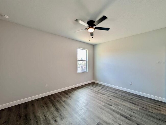 Building Photo - 21295 Wynyard Ave