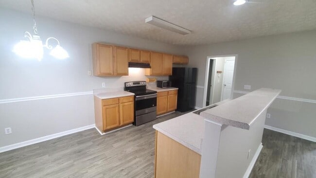 Building Photo - 351 Parkview Manor Dr