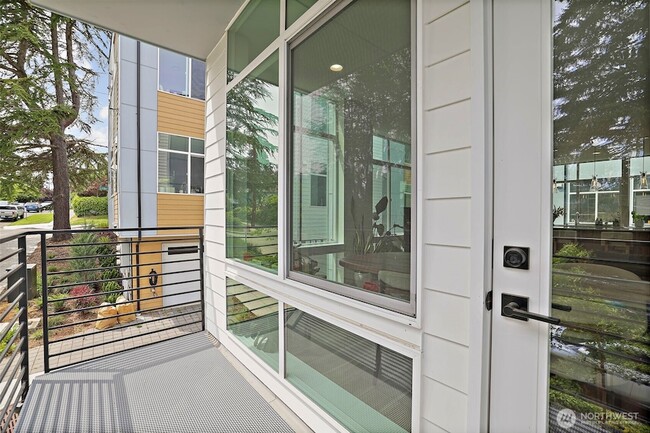 Building Photo - 902 N 86th St