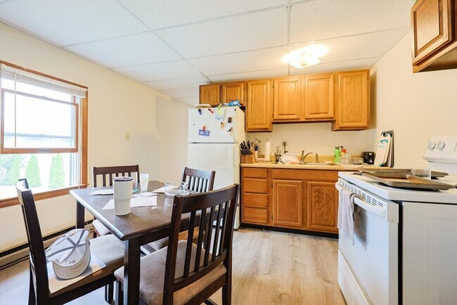 Building Photo - 31-33 Leicester St