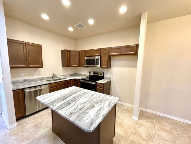 Building Photo - Newly Constructed 2 Bedroom Home!
