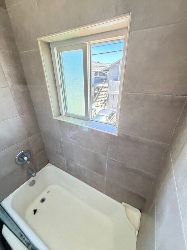 Building Photo - Top-Floor Corner Gem in the Heart of Normal Heights