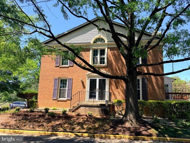 Building Photo - 5800 Apsley House Ct