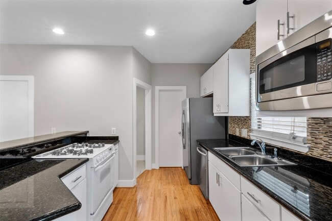 Building Photo - 9716 Linkmeadow Ln