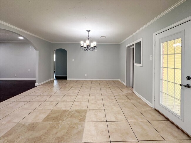 Building Photo - 17706 Wild Oak Dr