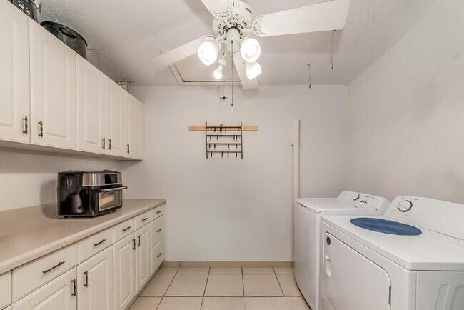 Building Photo - Fully furnished 2BR/2BA villa in Heritage Village West — $1,900/month