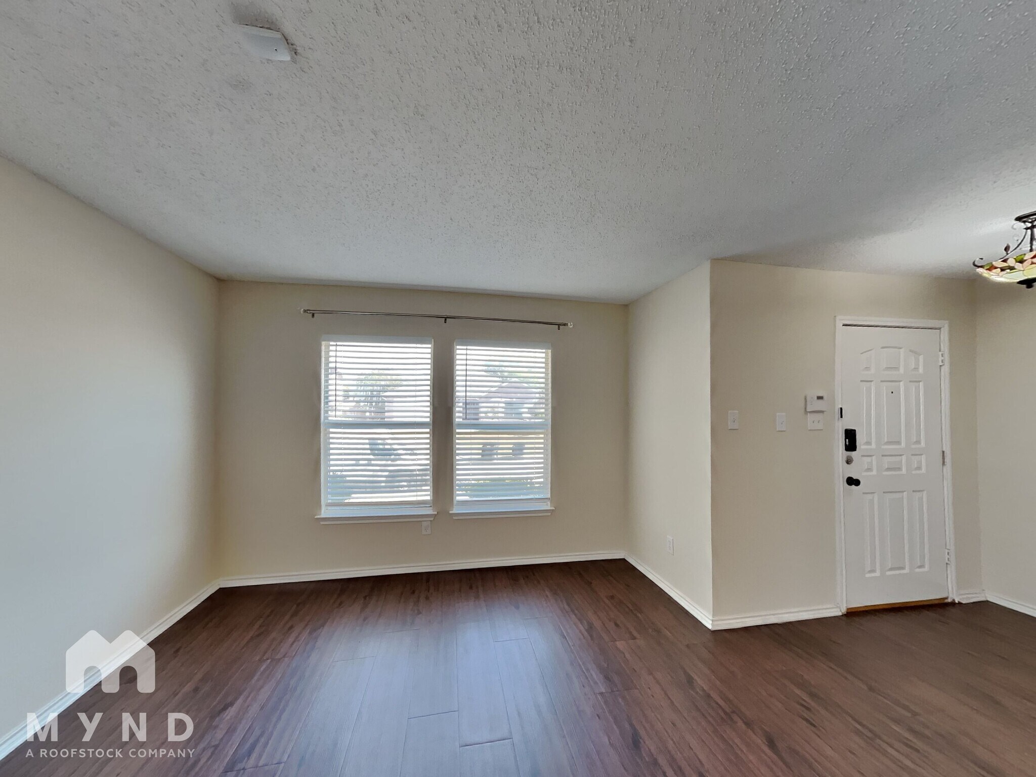 Building Photo - 316 Willow Oak Dr