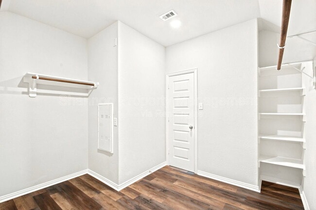 Building Photo - 1202 Vilamoura Ct
