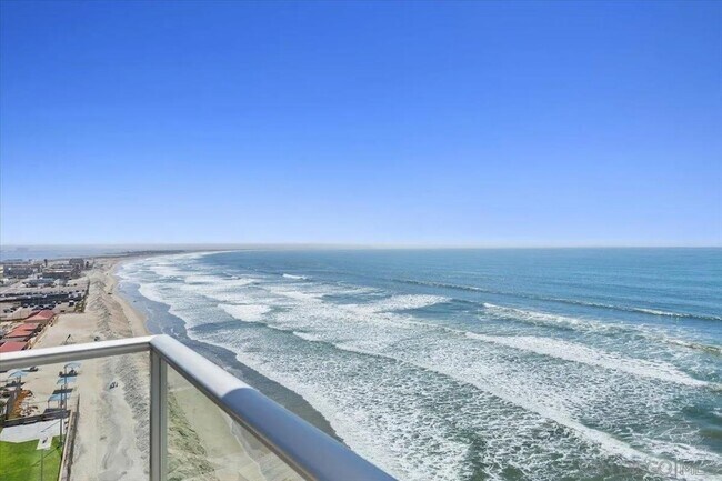 Building Photo - 1830 Avenida Del Mundo