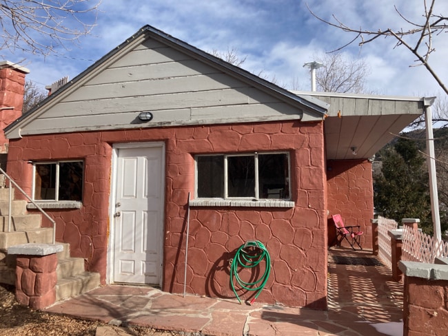 Building Photo - 107 Waltham Ave