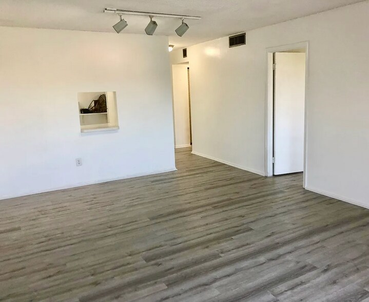 Building Photo - 7820 Camino Real