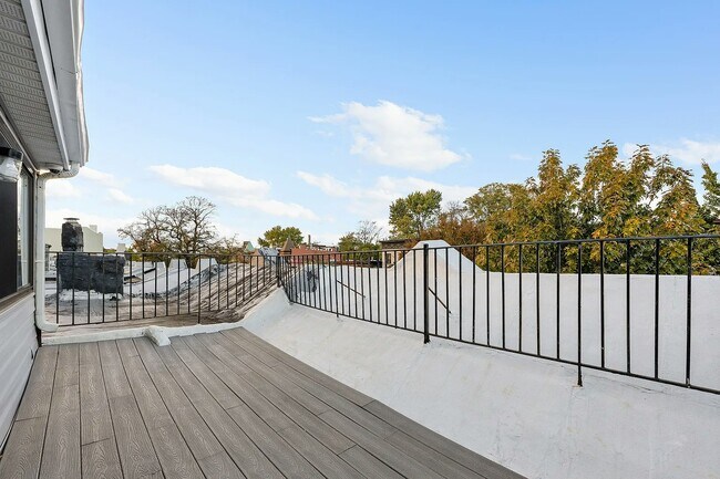 Building Photo - 908 Sterling Pl