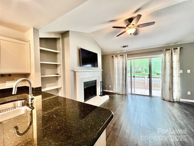 Building Photo - 3306 Selwyn Farms Ln
