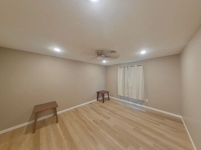 Building Photo - 520 Mathewson St