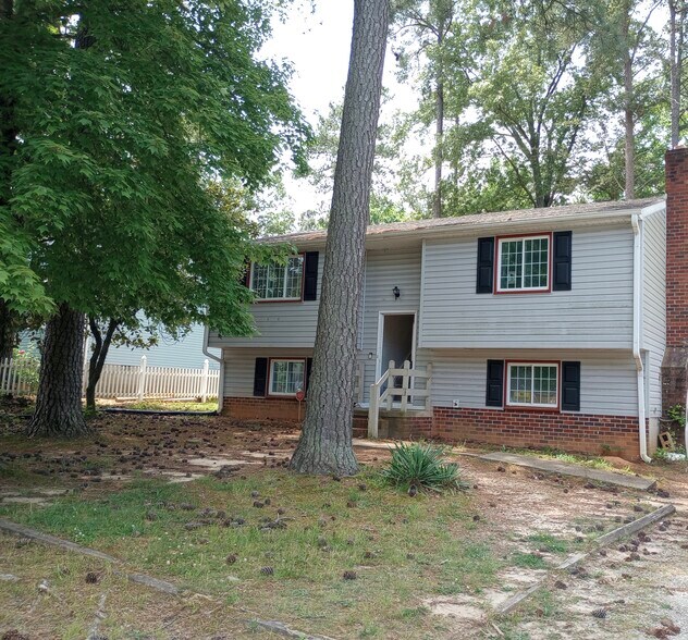 Building Photo - 6530 Watchspring Ct