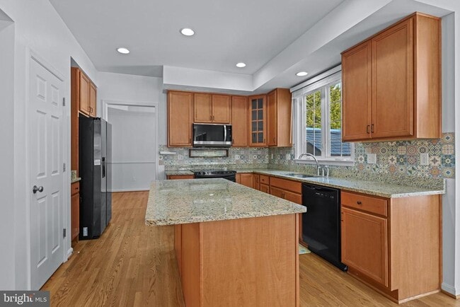 Building Photo - 4018 Tiber Falls Dr