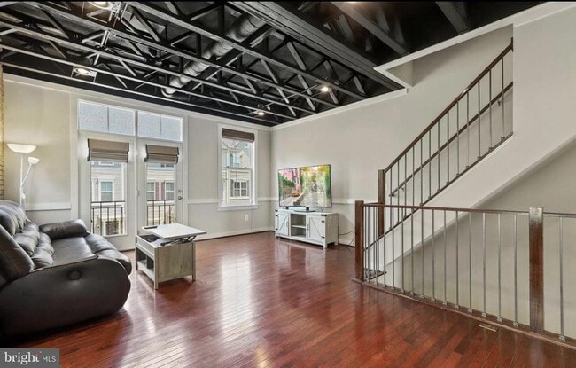 Building Photo - 109 Bellingham Dr