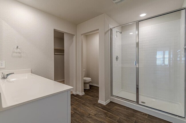 Building Photo - 833 Bahia Pl