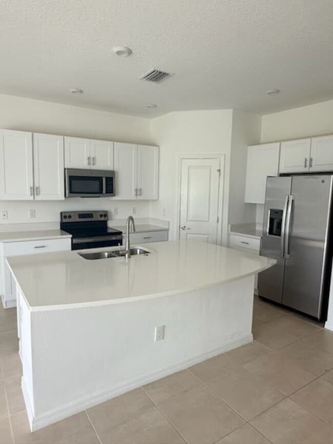 Building Photo - 5780 Haven Ter