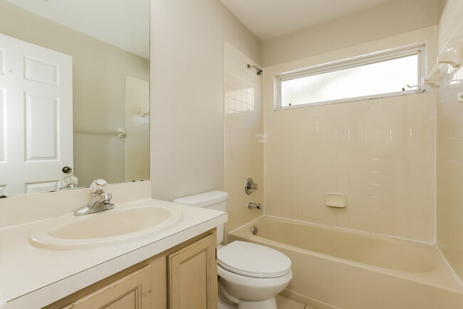 Building Photo - 4706 N Dawnmeadow Ct