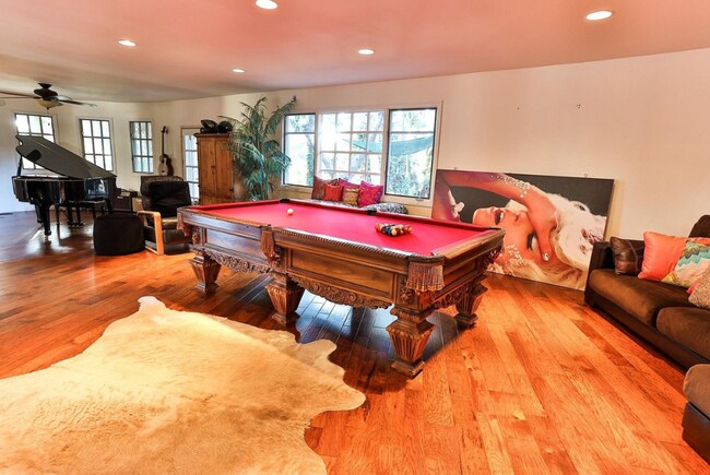 Building Photo - 1769 Ivy Rd