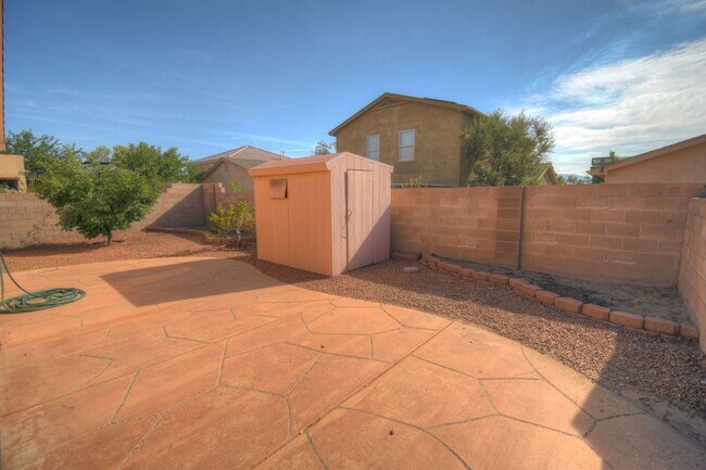 Building Photo - 908 Tumulus Dr NW