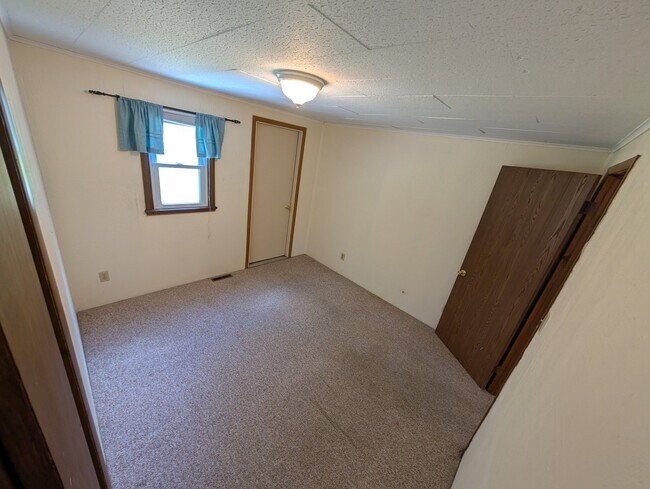 Building Photo - 6383 Zorn Rd