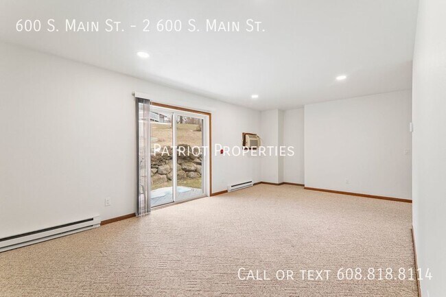 Building Photo - 600 S Main St