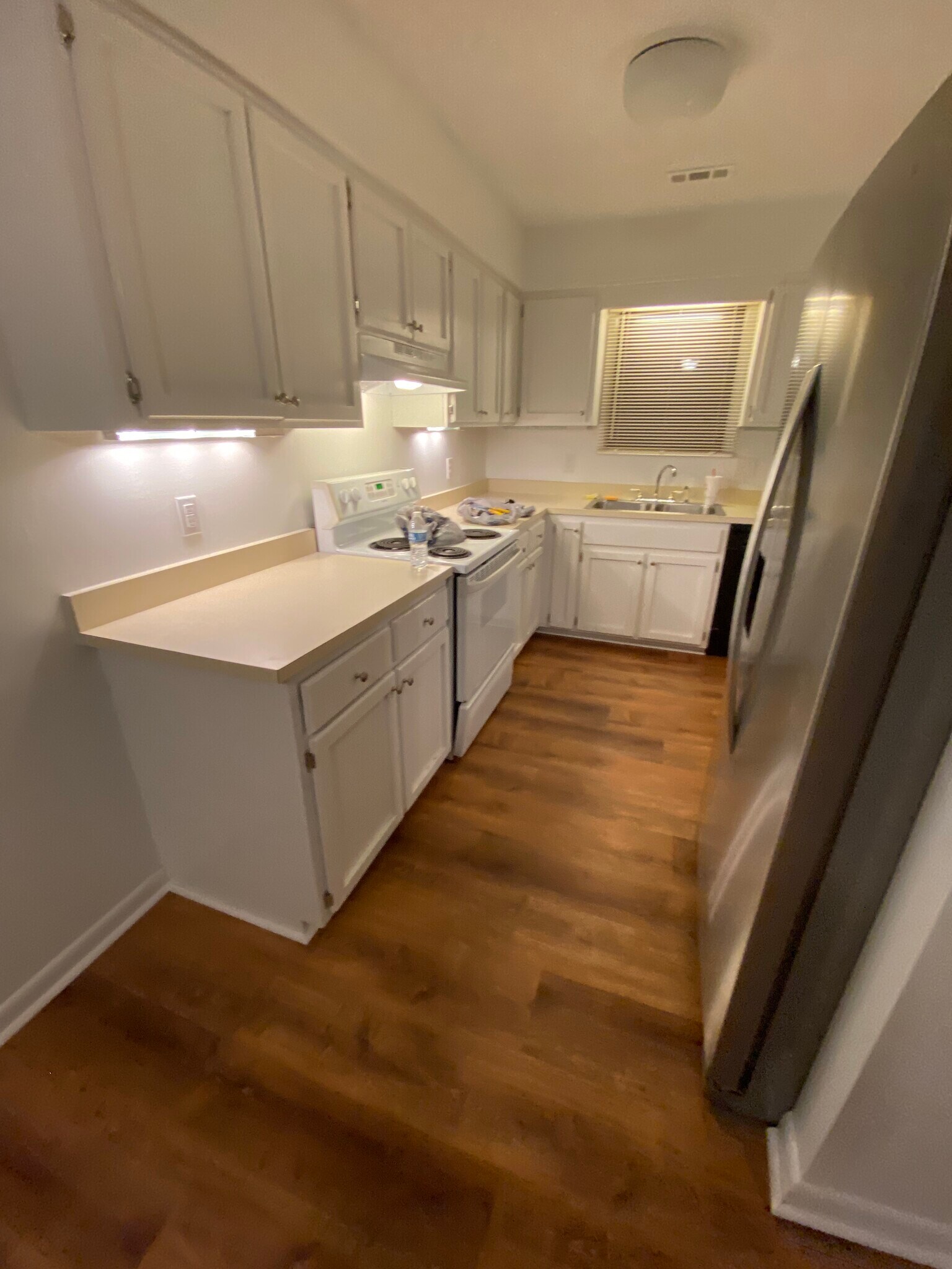 Building Photo - 925 Hunting Ridge Rd