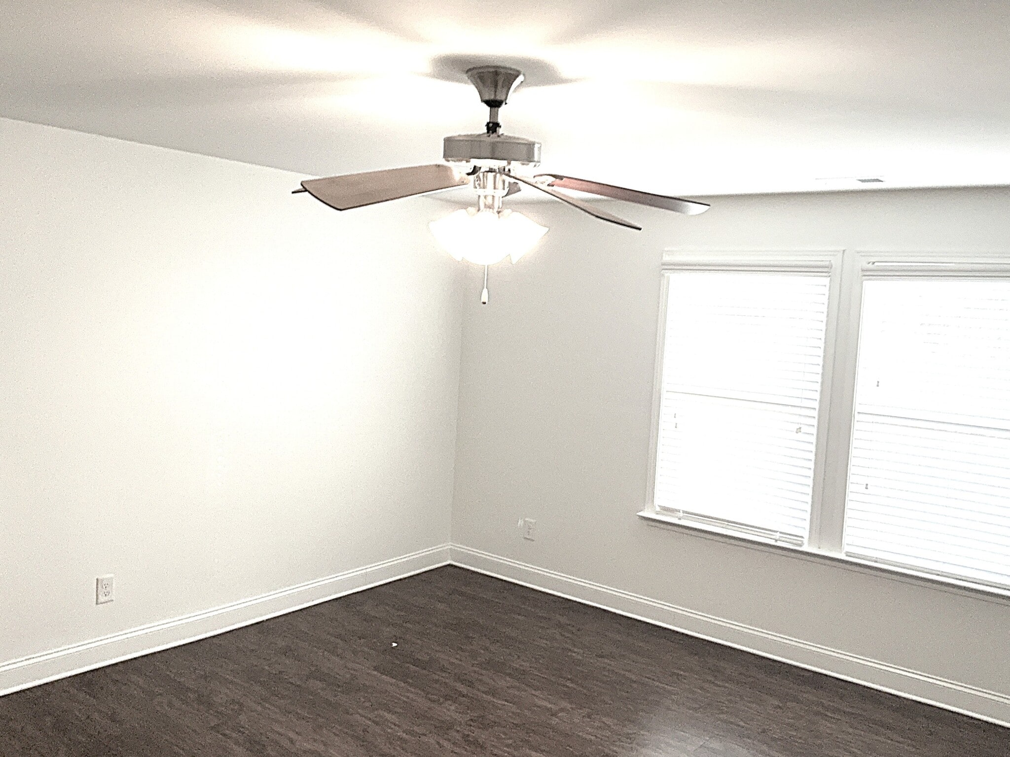 Building Photo - 1027 Monitor Ct