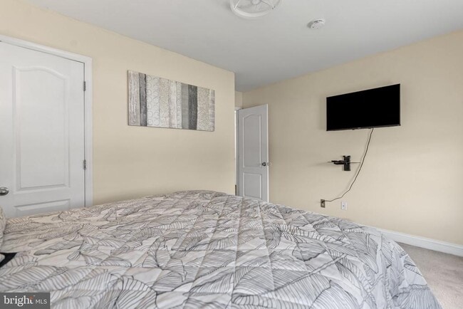 Building Photo - 18318 Lyles Dr
