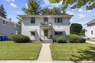 Building Photo - 1018 W Lorain St