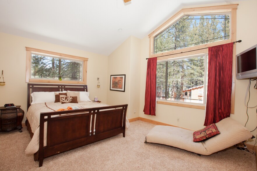 Master Bedroom - 2989 Fresno Ave