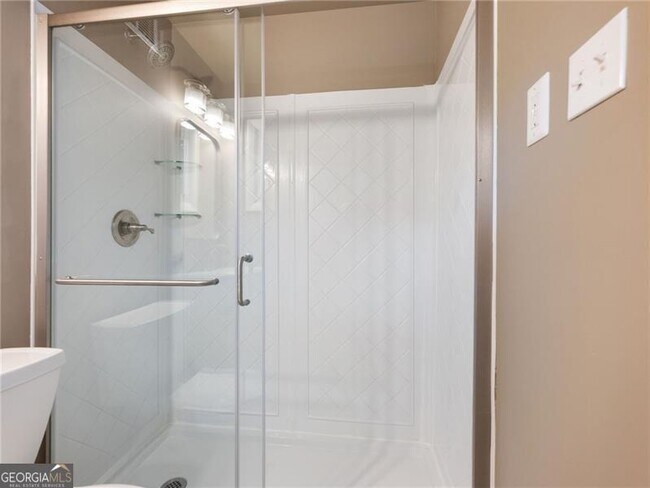 Building Photo - 115 Biscayne Dr NW