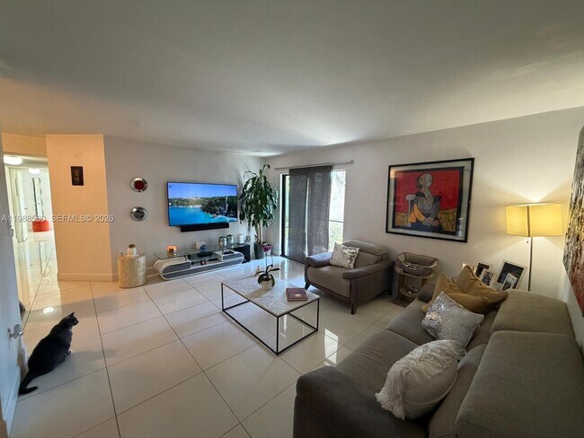 Building Photo - 468 NE 206th Ln