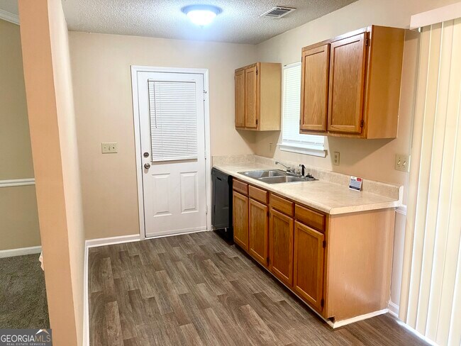 Building Photo - 1071 Bridle Creek Dr