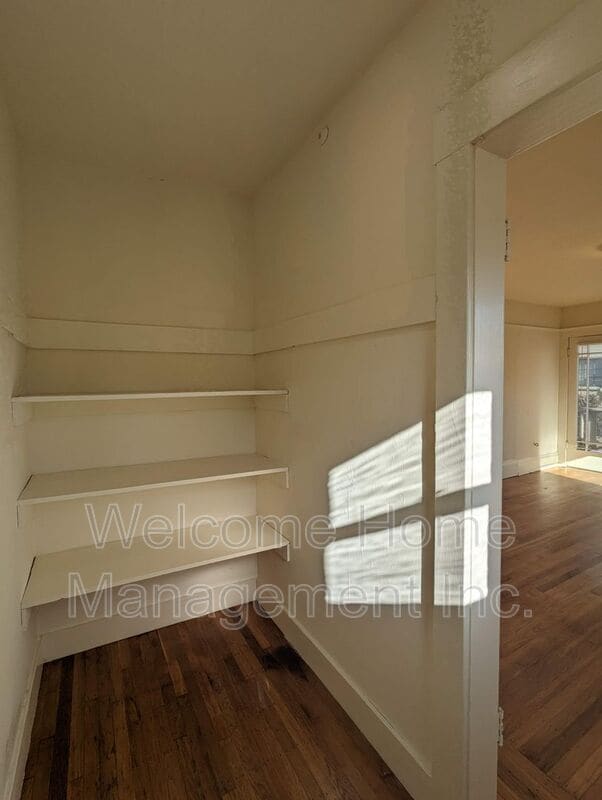 Building Photo - 1930 California St