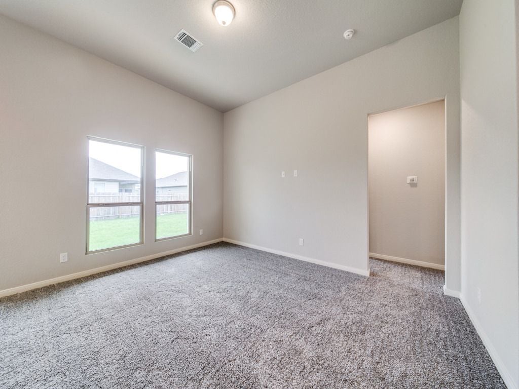 Building Photo - 205 STAG Way