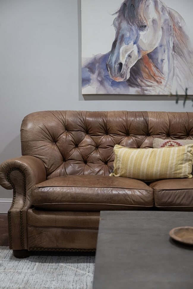 Building Photo - Beautifully Updated House - Awesome Montford Location