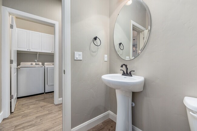 Building Photo - 5344 W Los Flores St