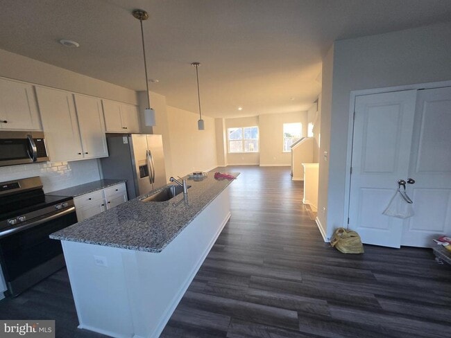 Building Photo - 1230 Red Clover Ln