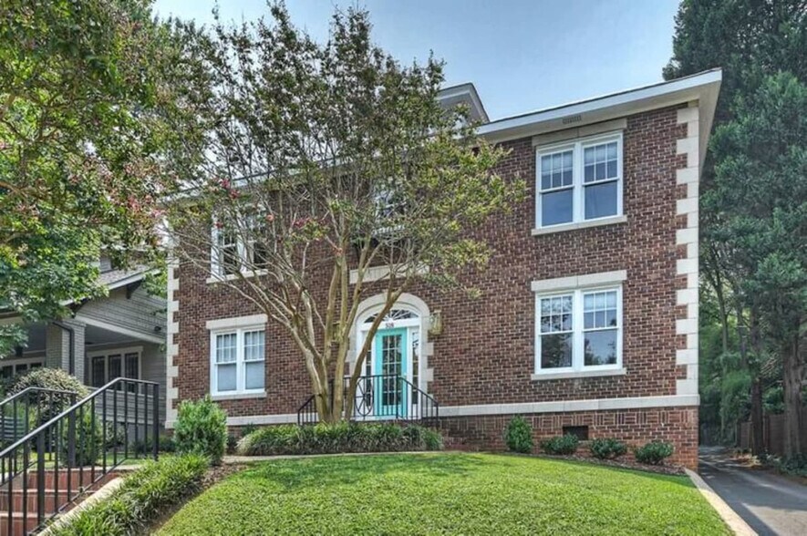 Building Photo - 518 Lamar Ave