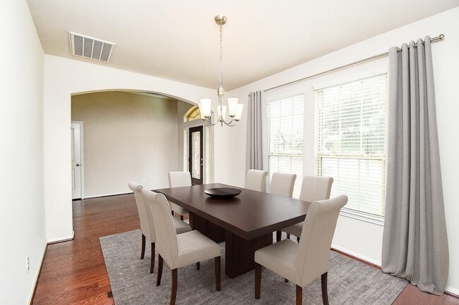 Building Photo - 13906 Manobrook Ct