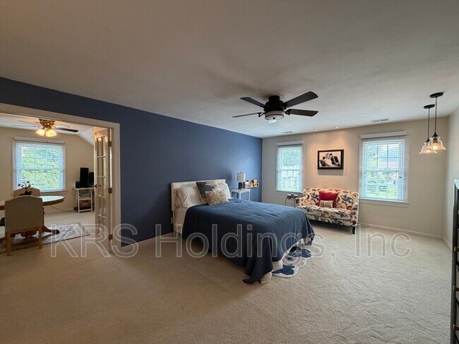 Building Photo - 1520 Woodside Ct