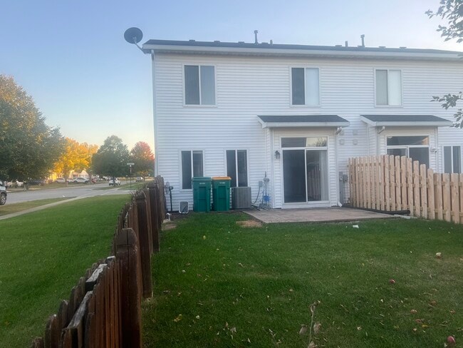 Building Photo - 759 Shannon Dr