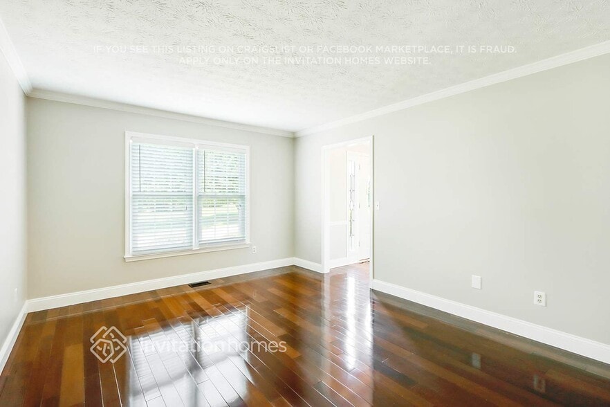 Building Photo - 3206 Elizabeth Ln