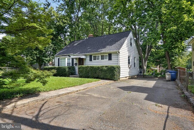 Building Photo - 3207 Dashiell Rd