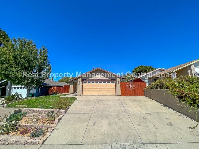 Primary Photo - LEASE PENDING - Spacious Home in Nipomo - ...
