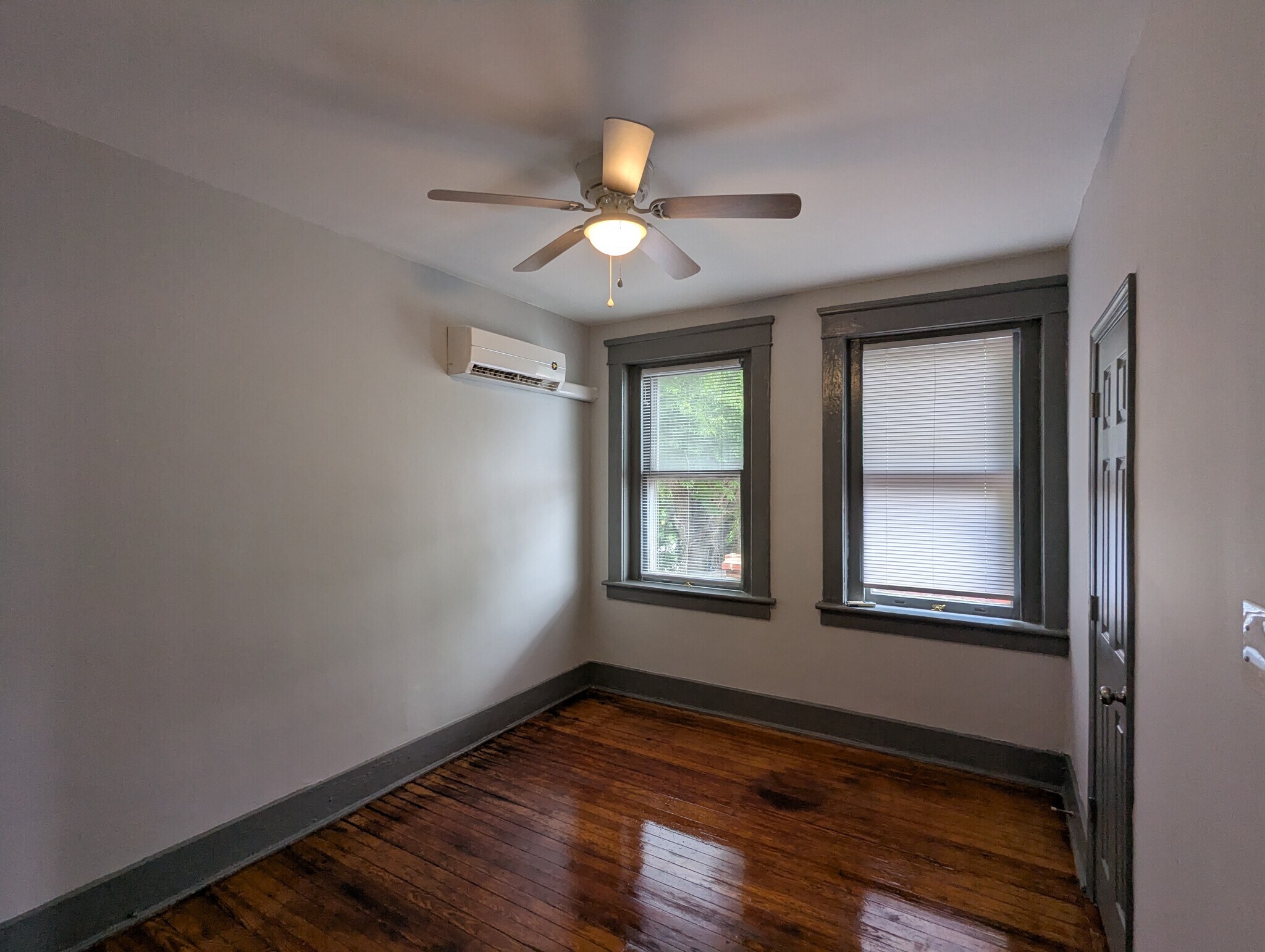 Building Photo - 2914 Idlewood Ave