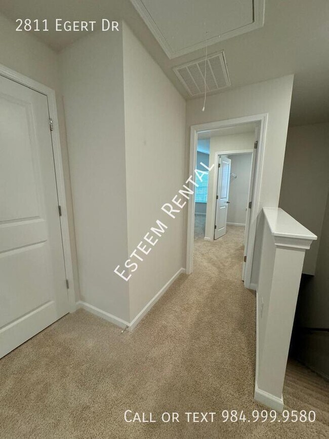Building Photo - 2811 Egert Dr